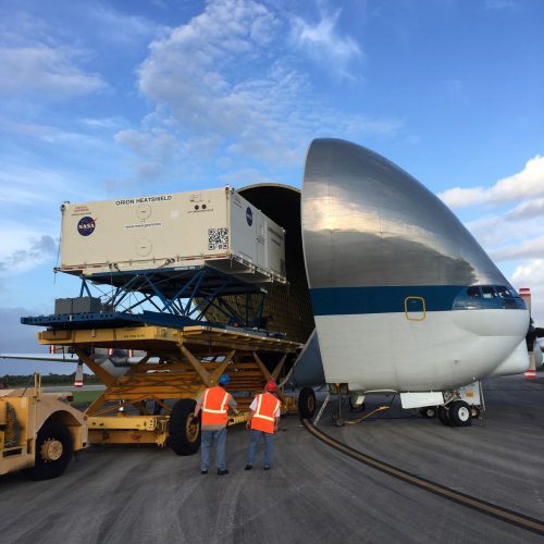 Orion EM-1 Taking Shape at KSC, Spacecraft’s LAS Jettison Motors ...