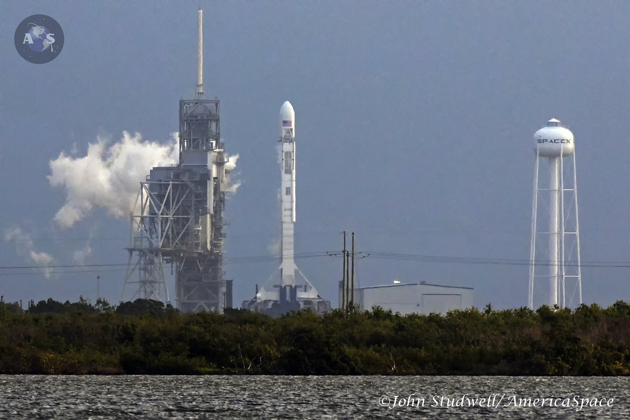 PHOTOS: SpaceX Launches First Classified Mission, Lands Fourth Falcon ...