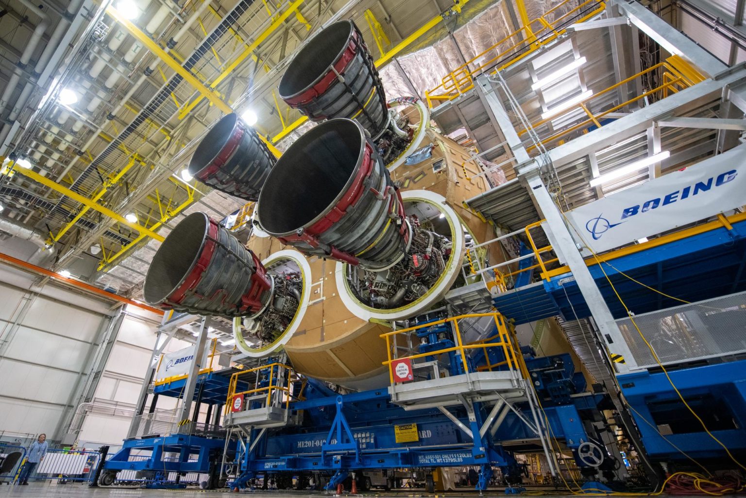 NASA Orders 18 More RS-25 Engines for SLS Moon Rocket, at $1.79 Billion ...